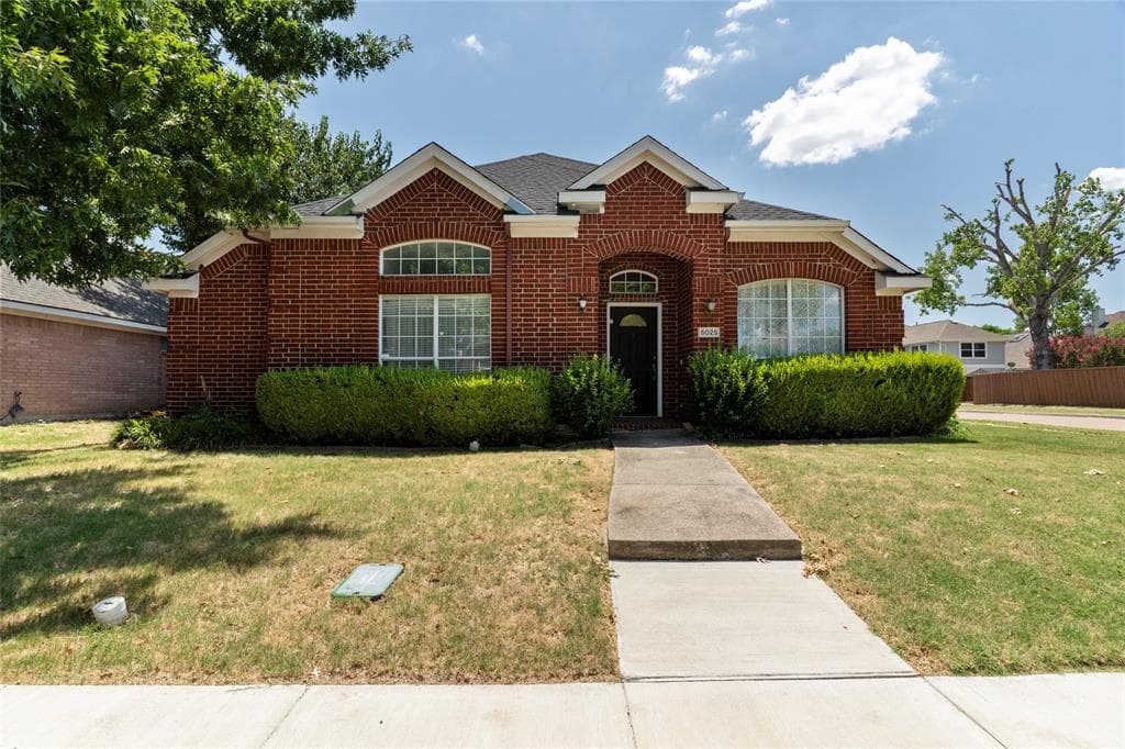 5025 China Berry Dr