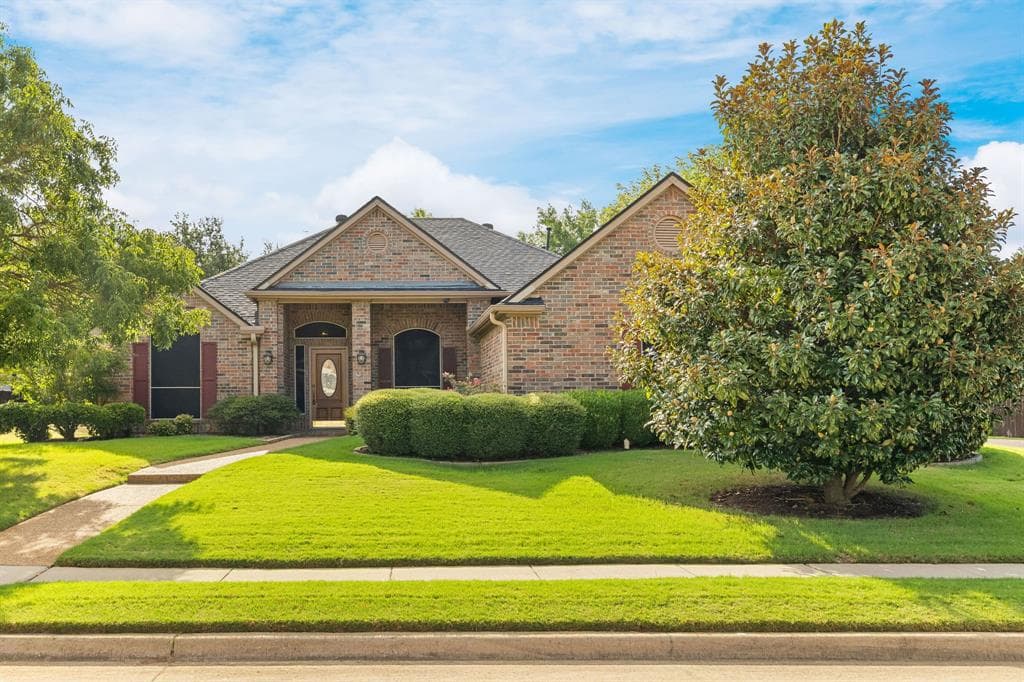 1602 Oak Ridge Dr