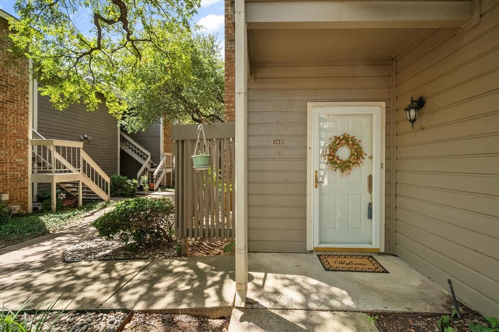 1206 Riverchase Ln Unit 149
