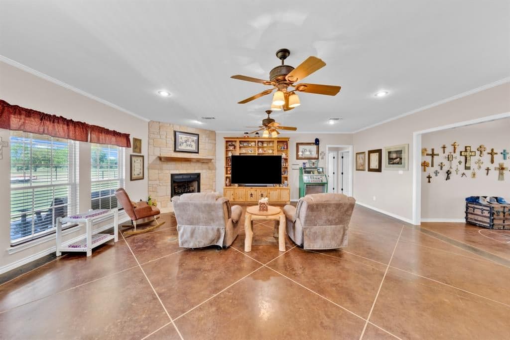 Gallery image 4