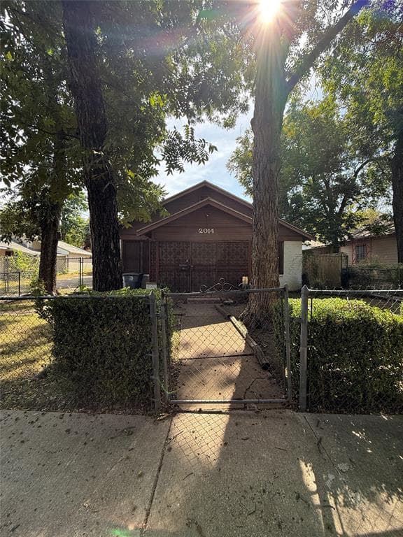 Main property image