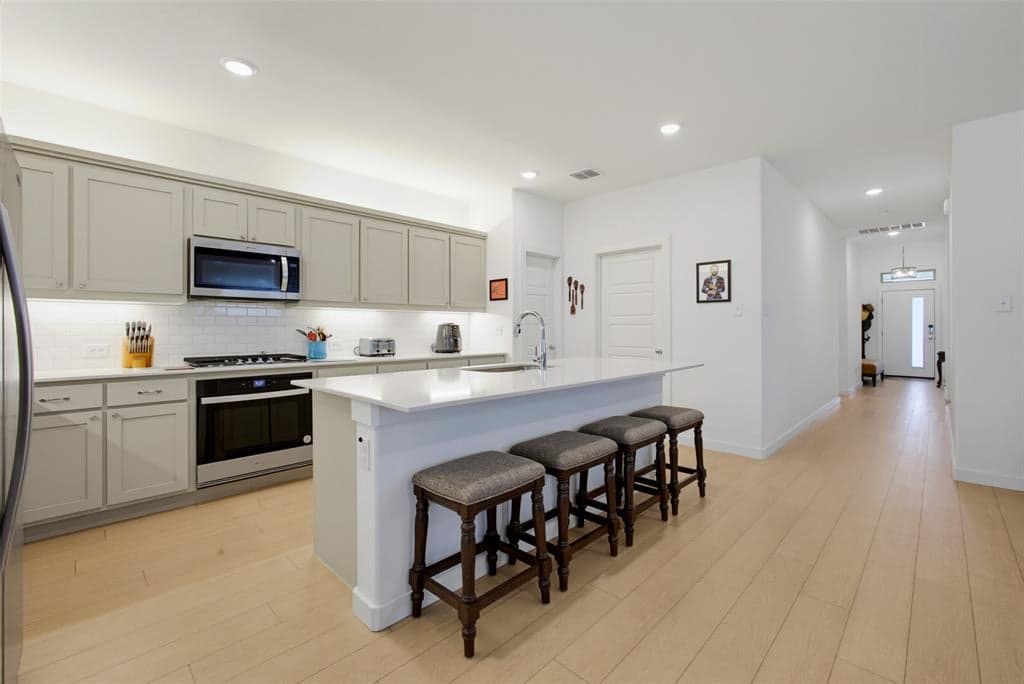 Gallery image 2