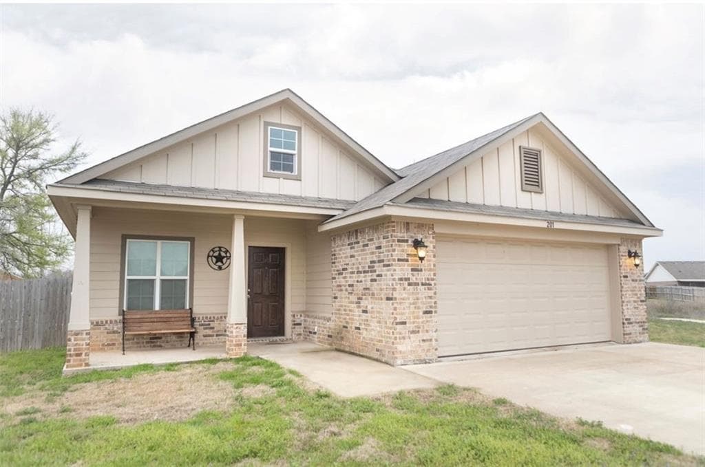 201 Raven Ridge Ct