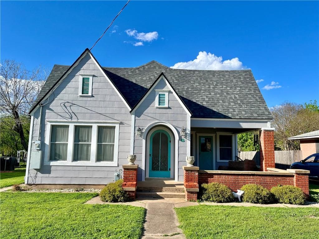 400 W Pine St