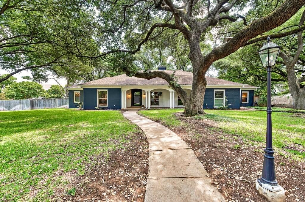 3508 Castle Ave
