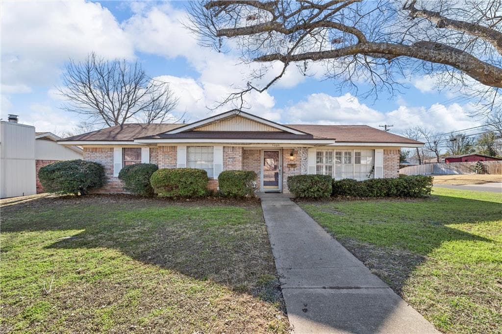 1024 Melrose Dr