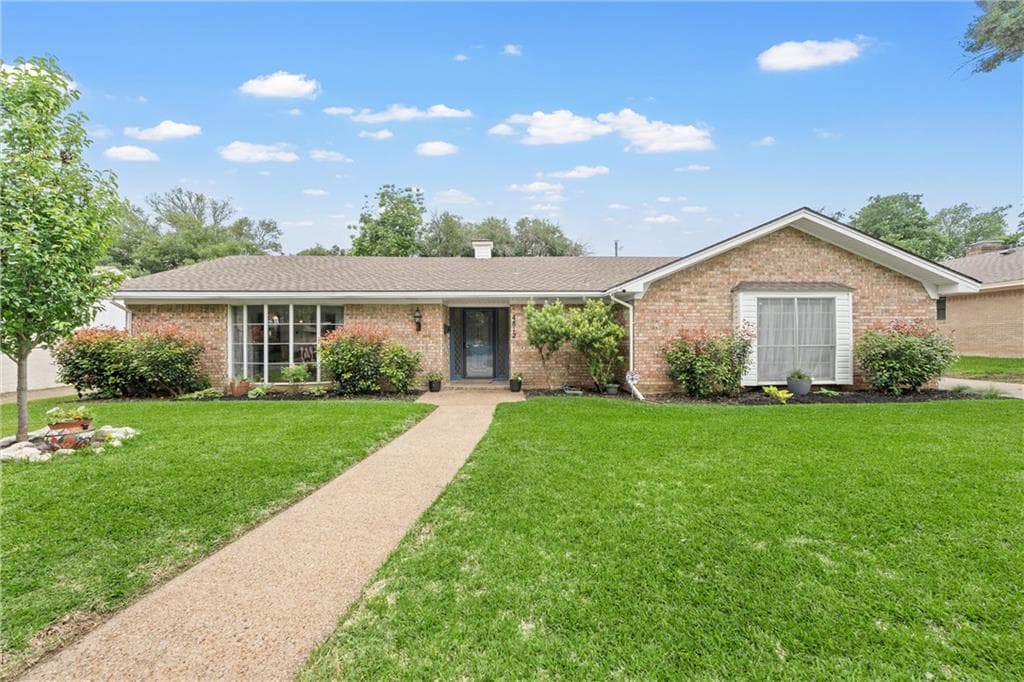 4812 Lake Englewood Dr