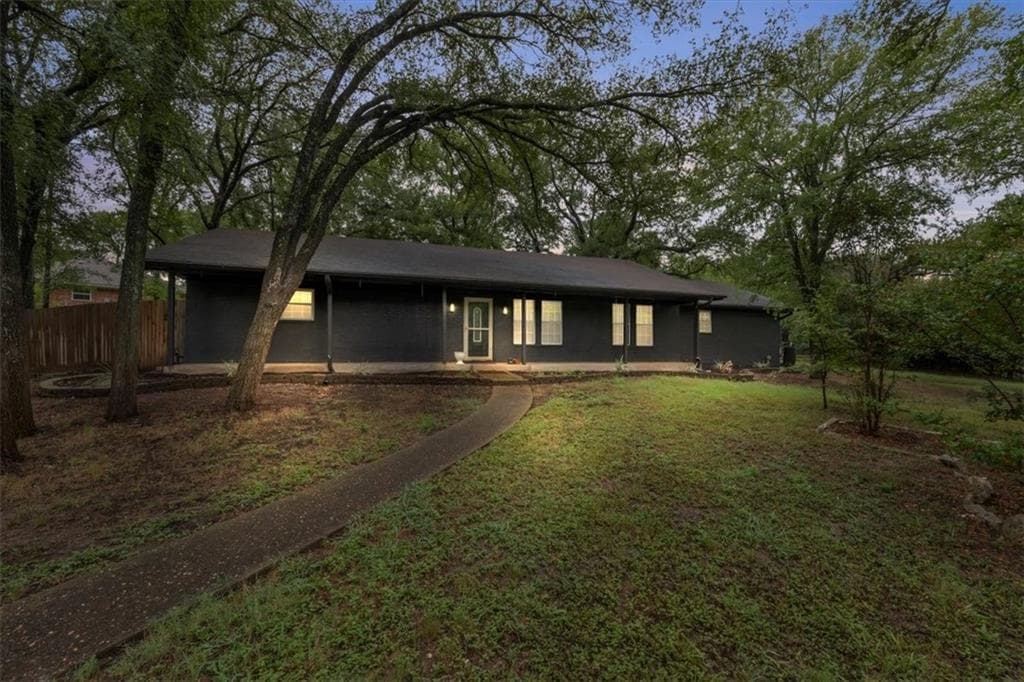 120 N Emberwood Dr