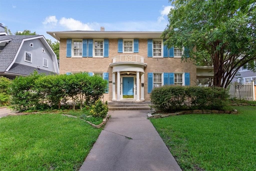 2811 Austin Ave