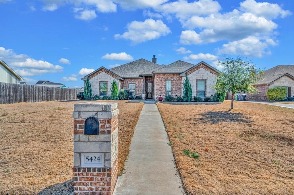5424 Zavalla Dr