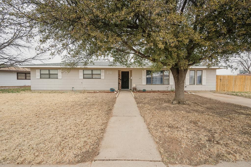 3733 Crestview Dr