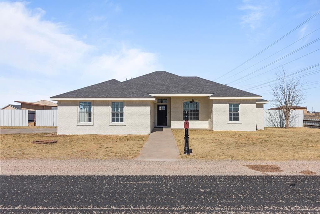 11230 W Hacienda Dr