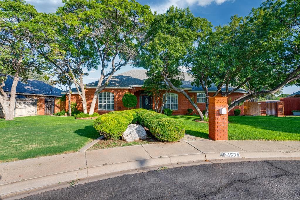 4524 Fountain Ct
