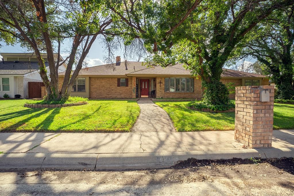 4303 Arroyo Dr