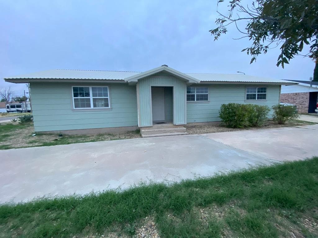 Main property image