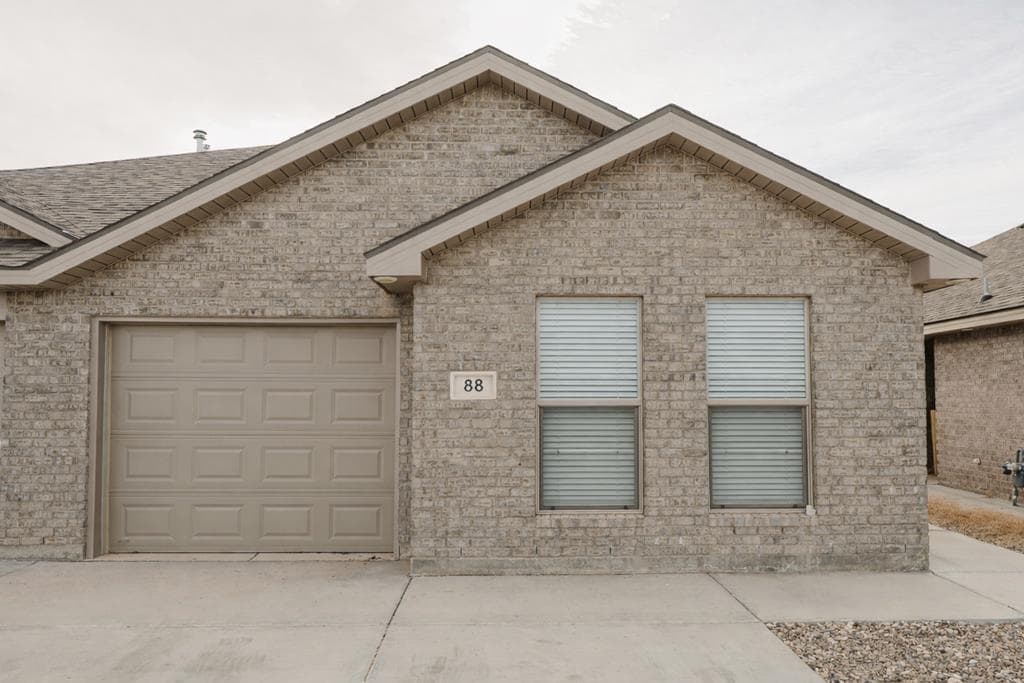 88 Maverick Dr