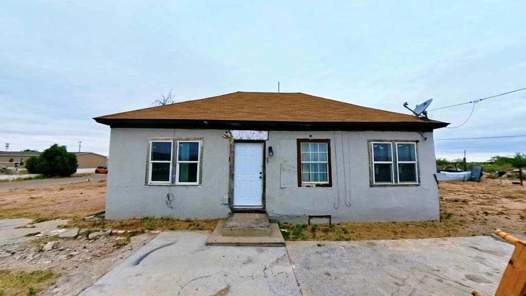 807 E C St