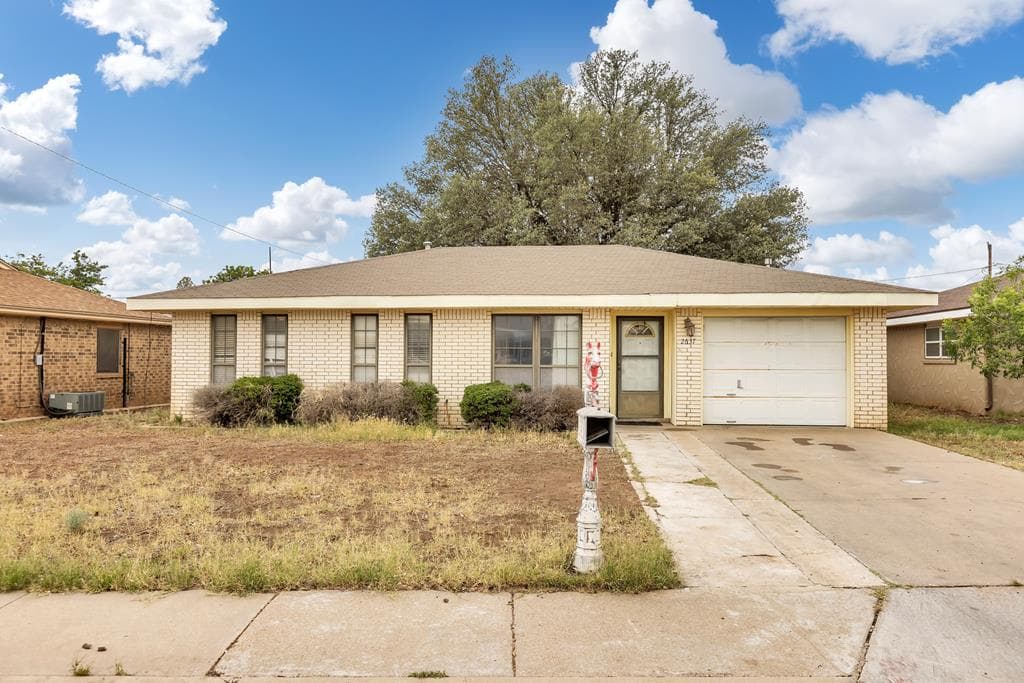 2637 San Carlos Ter