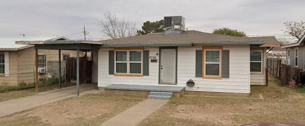 2738 Walnut Ave