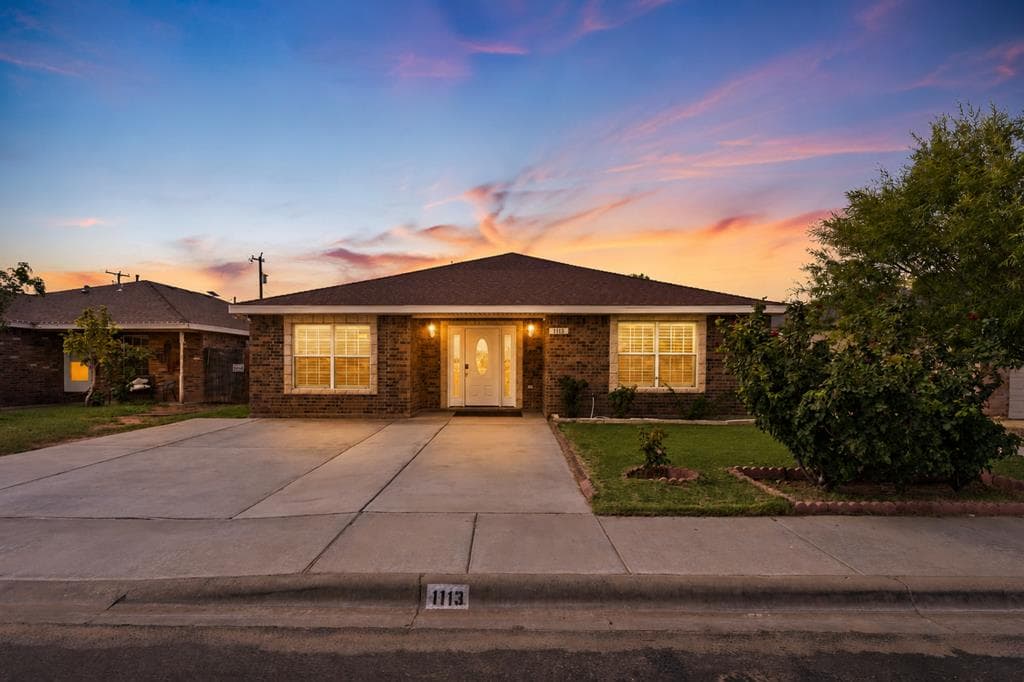 1113 Jeter Ave
