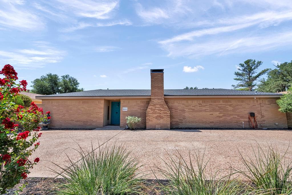 3005 Moss Ave