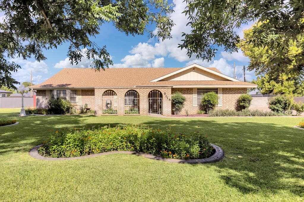 9114 Bedford Dr