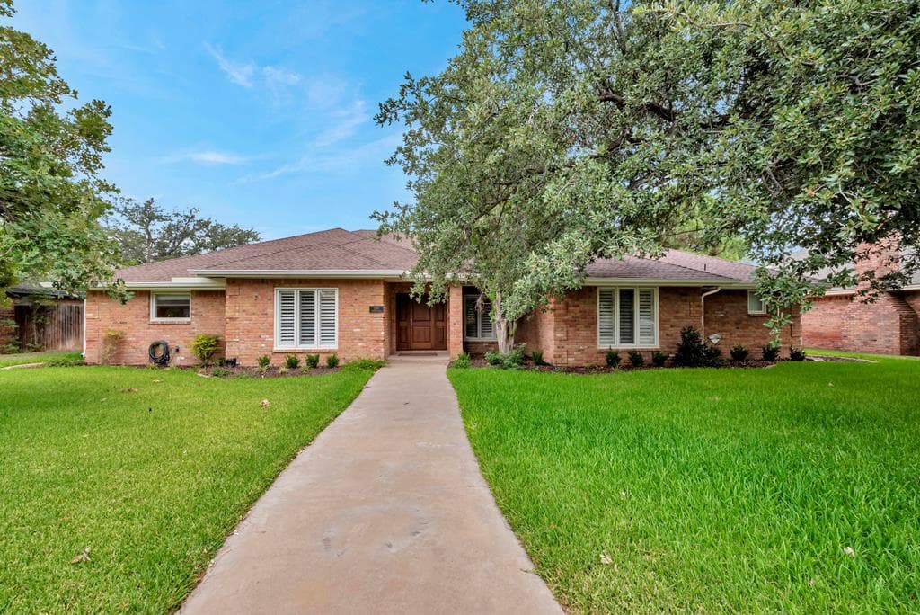 1306 Brighton Pl