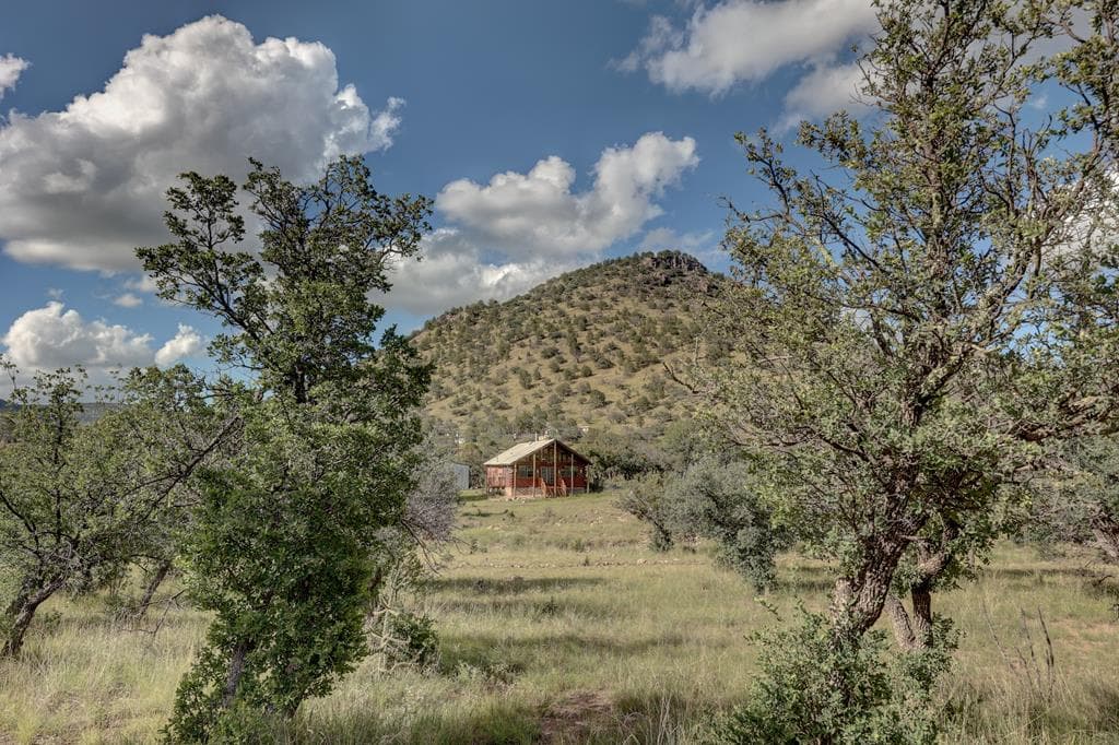 110 Squaw Valley Trl
