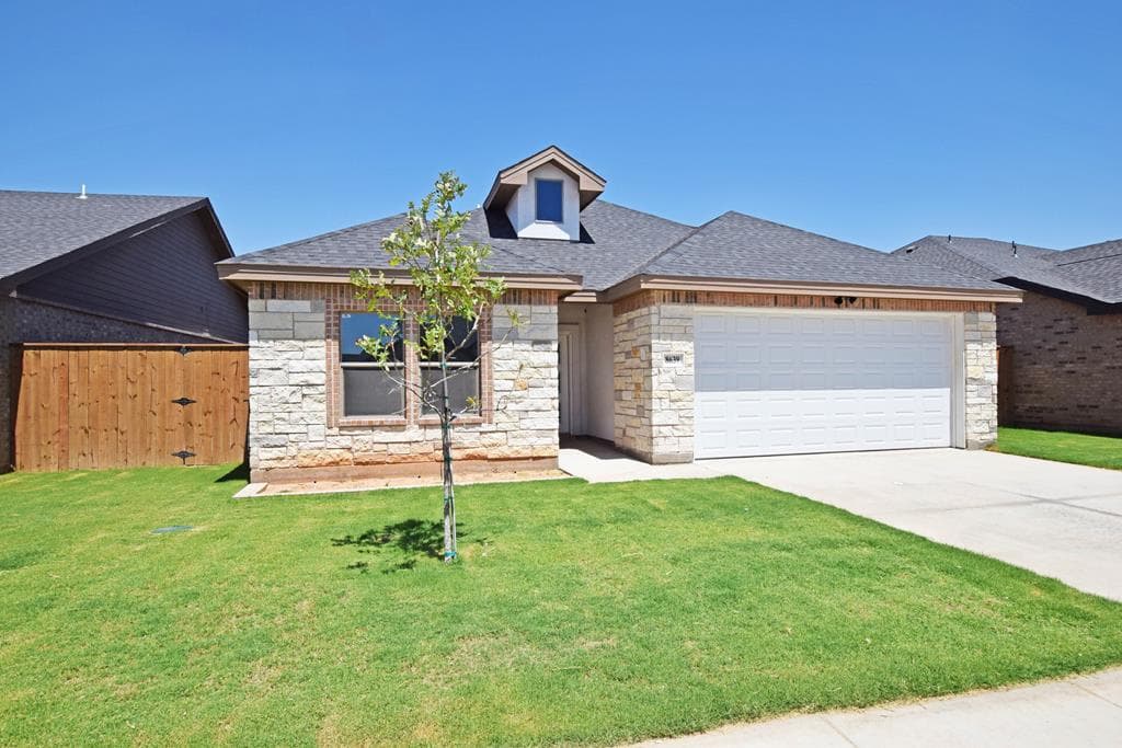 8639 Pamplona Pl