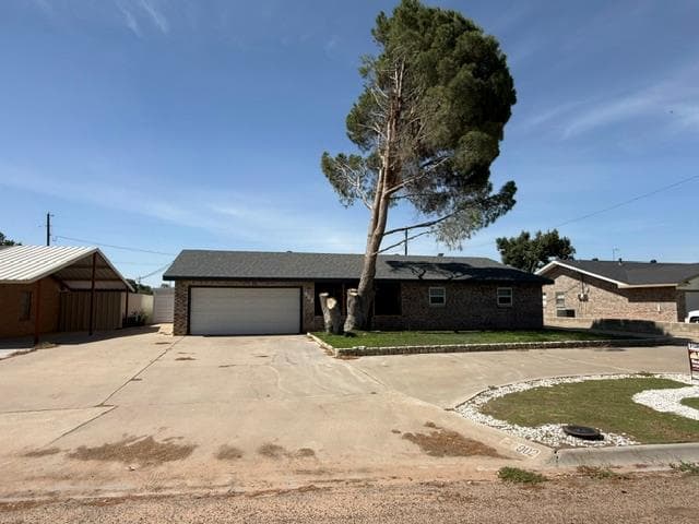 902 E Tascosa Ave