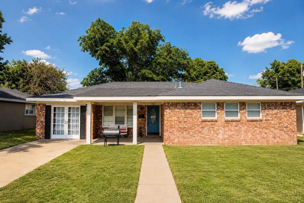 808 Nw 9th St