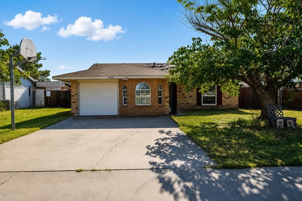 9016 Rainbow Dr