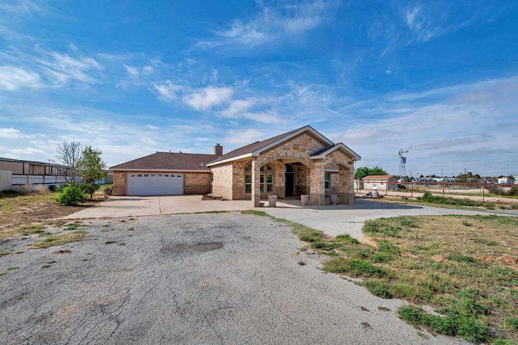 6114 E Highway 80