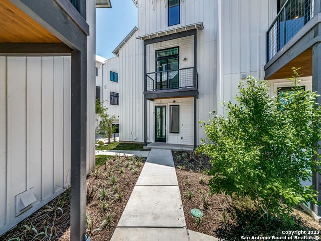 1226 S Presa St Unit 301