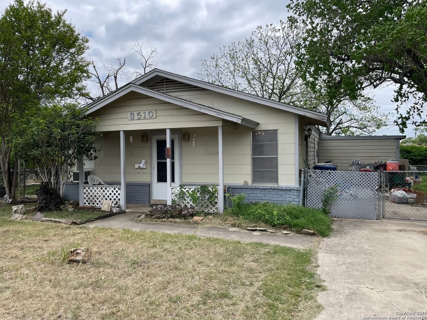 3510 Woodville Dr