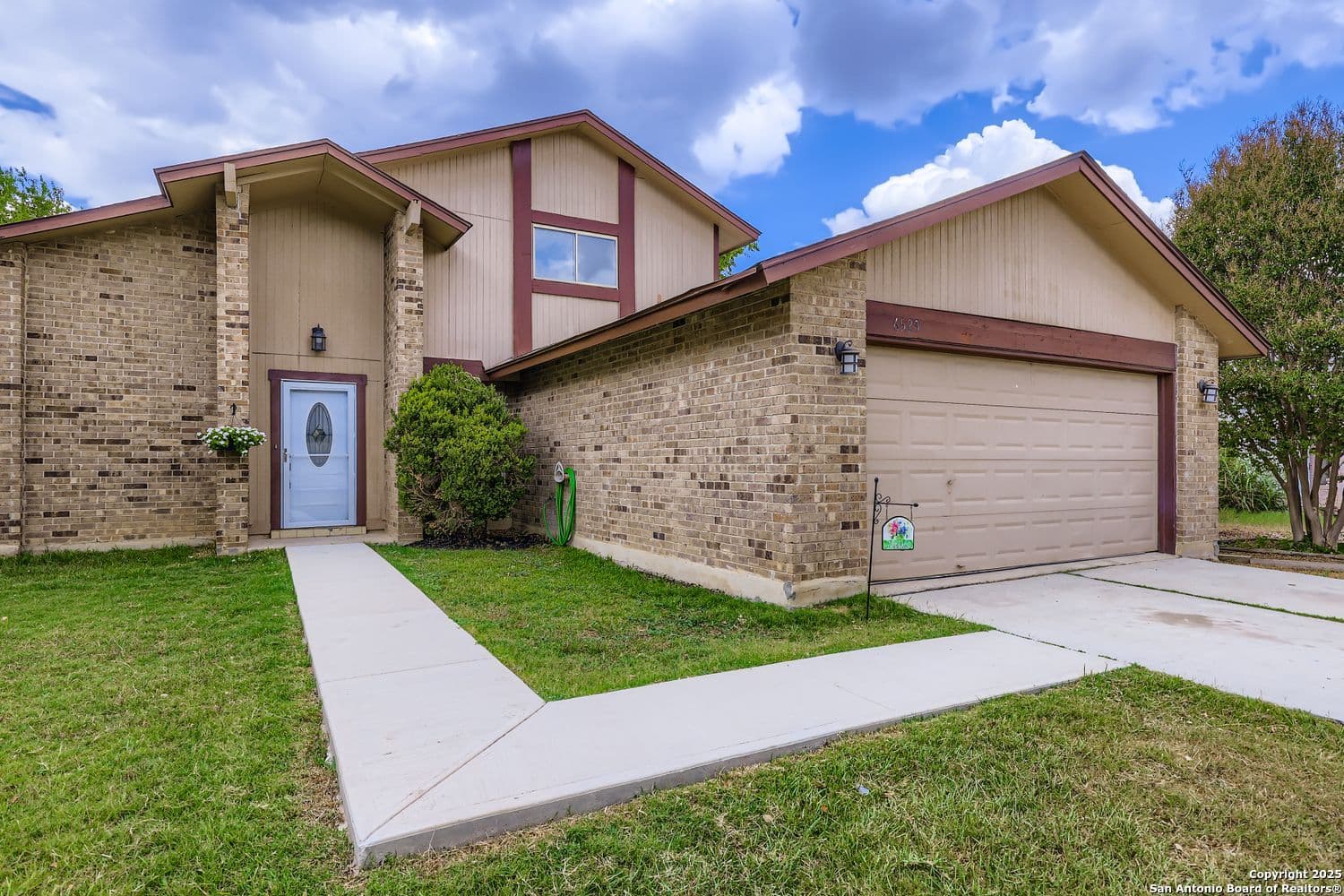 6523 Magic Oaks