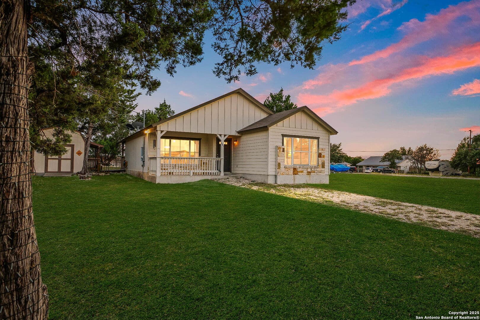 685 Rolling Hills Dr