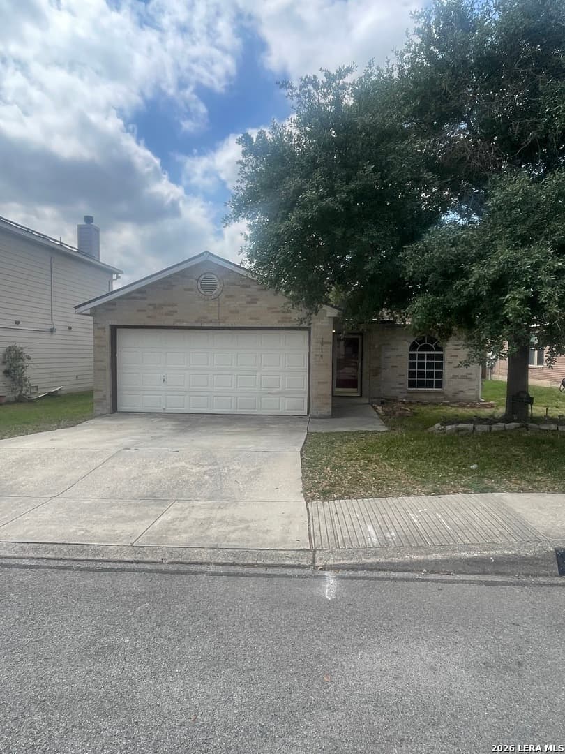 3914 Azalea Breeze