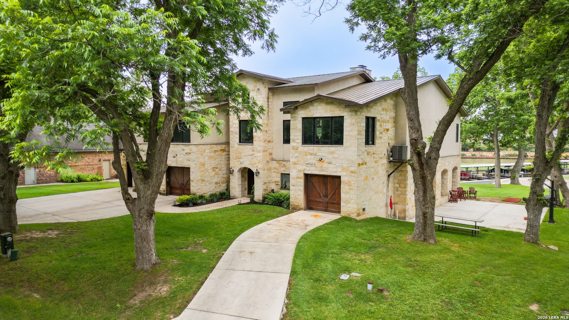 308 Paseo Del Rio