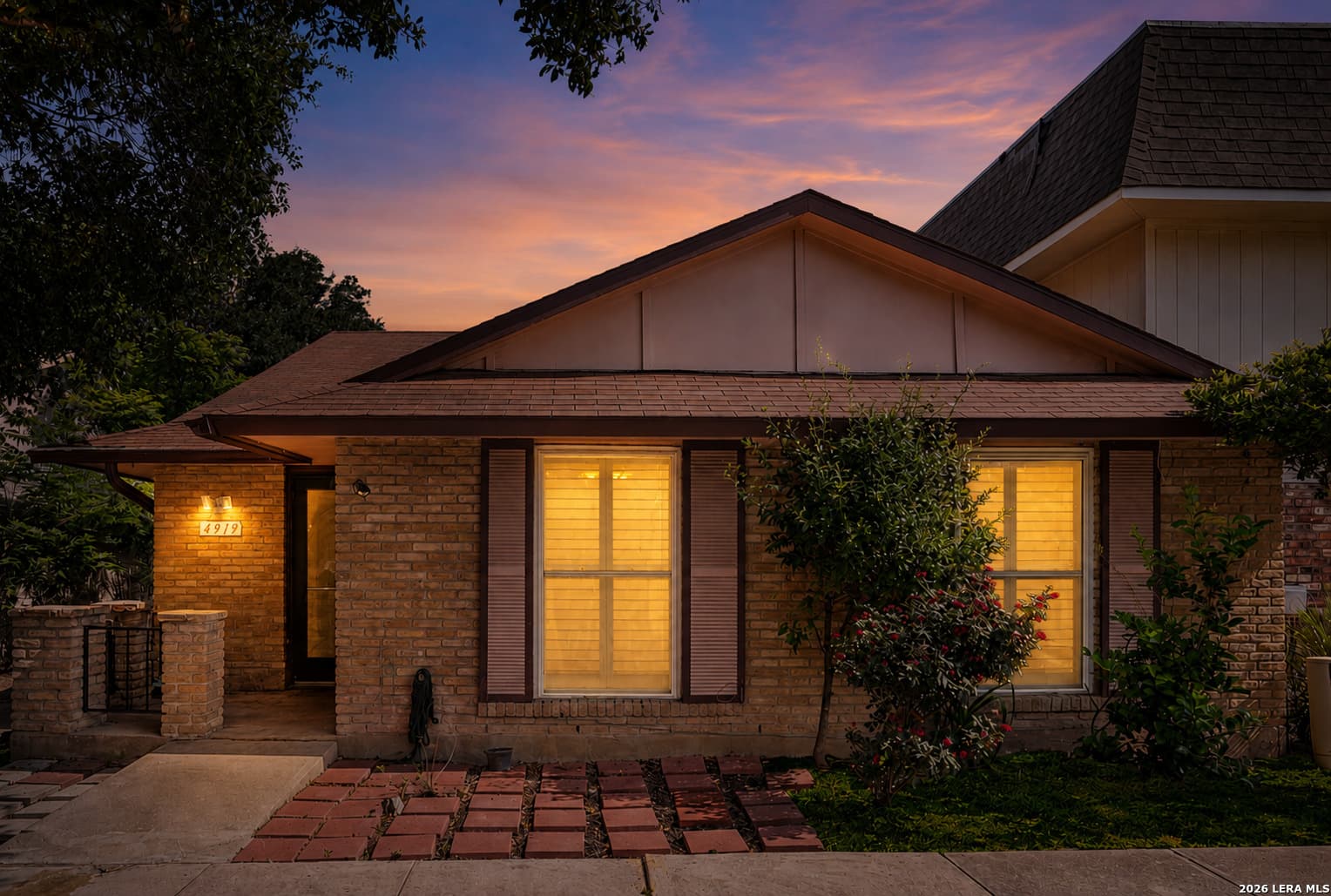 4919 Arbor Ridge Dr