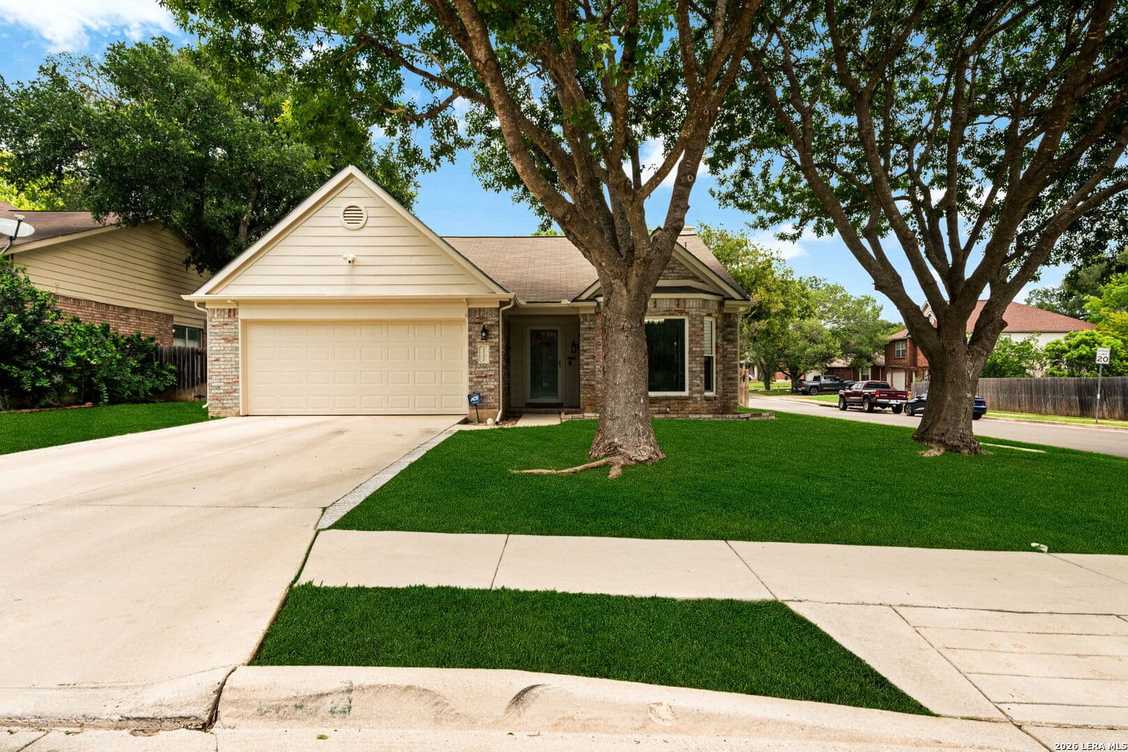 2532 Grove Park