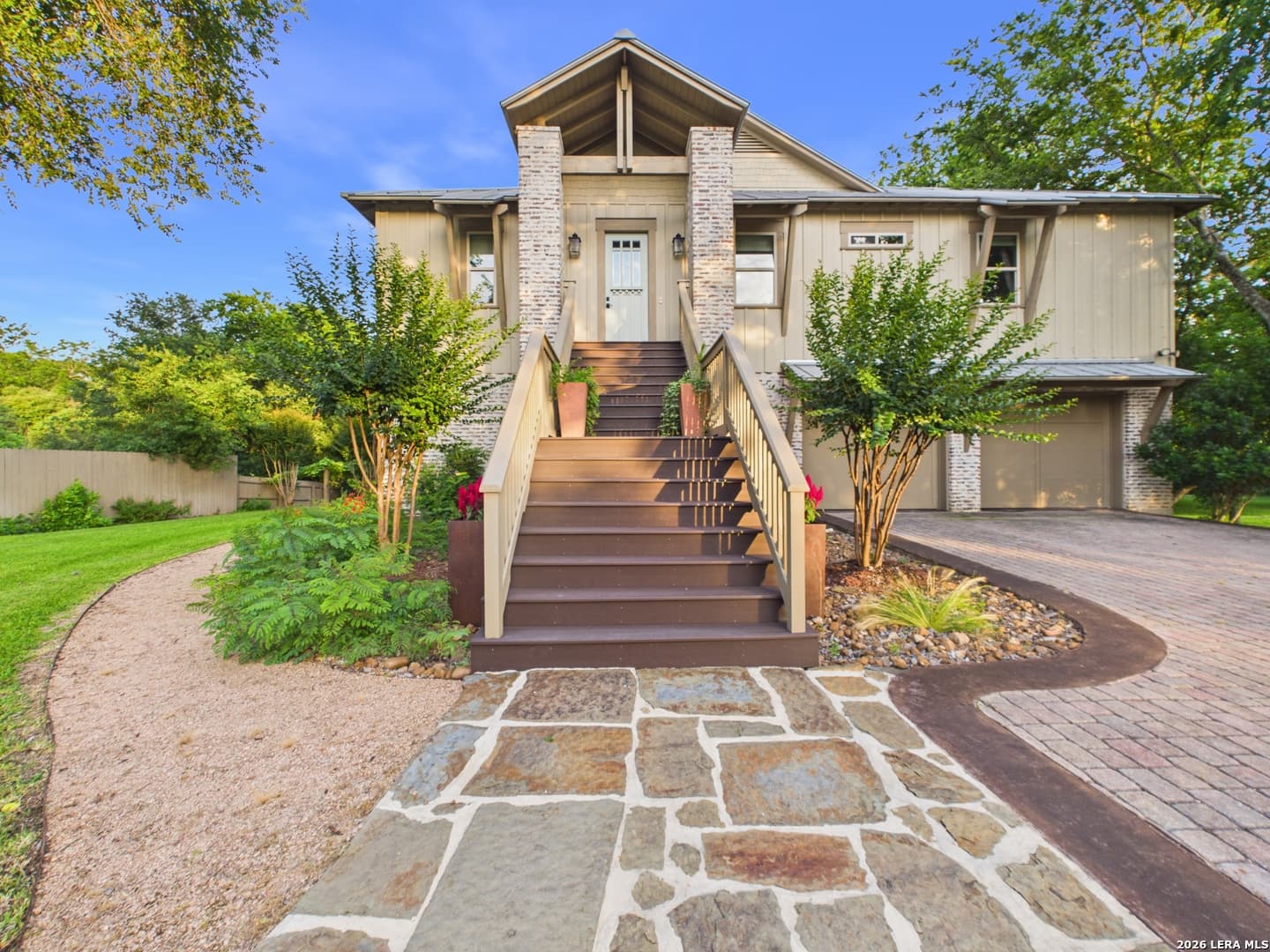 1238 Sleepy Hollow Ln