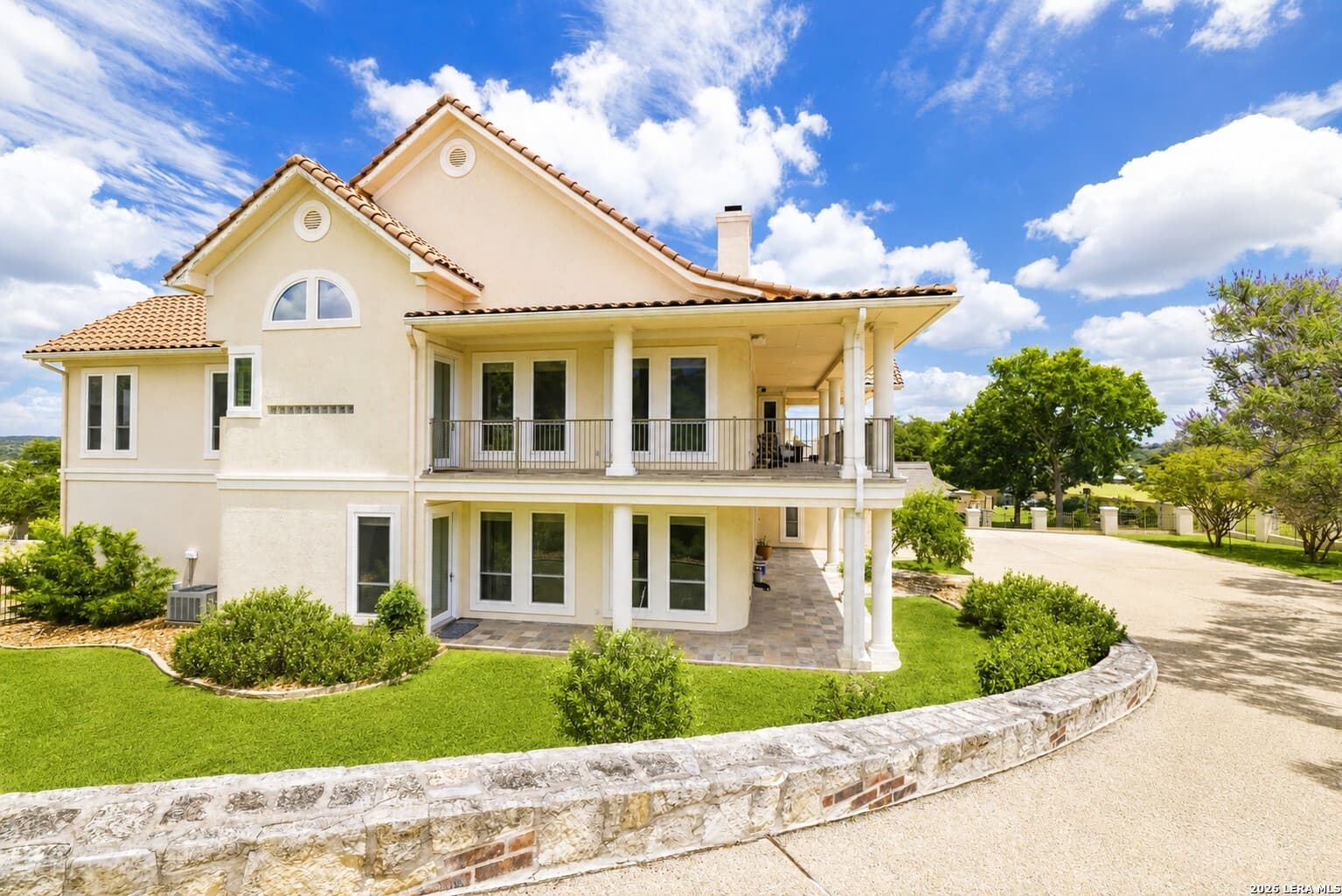 107 Deerwood Dr