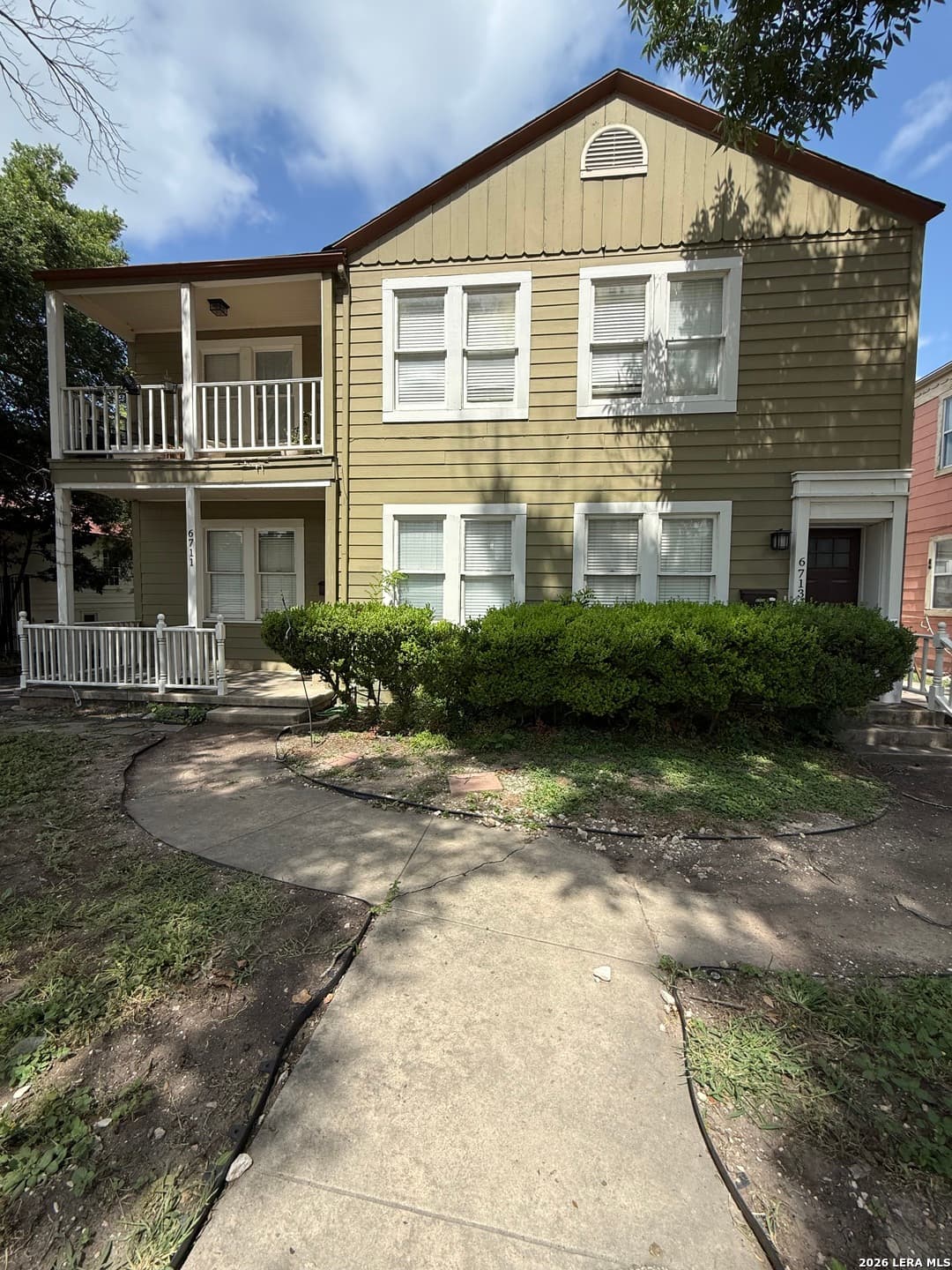 6711 Broadway