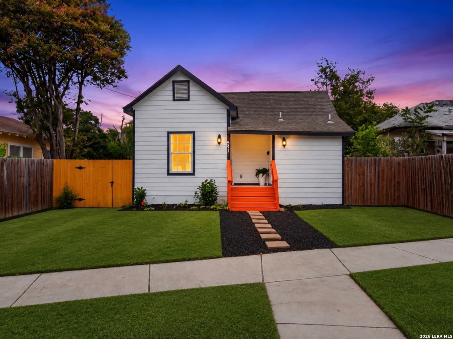 541 Aransas Ave