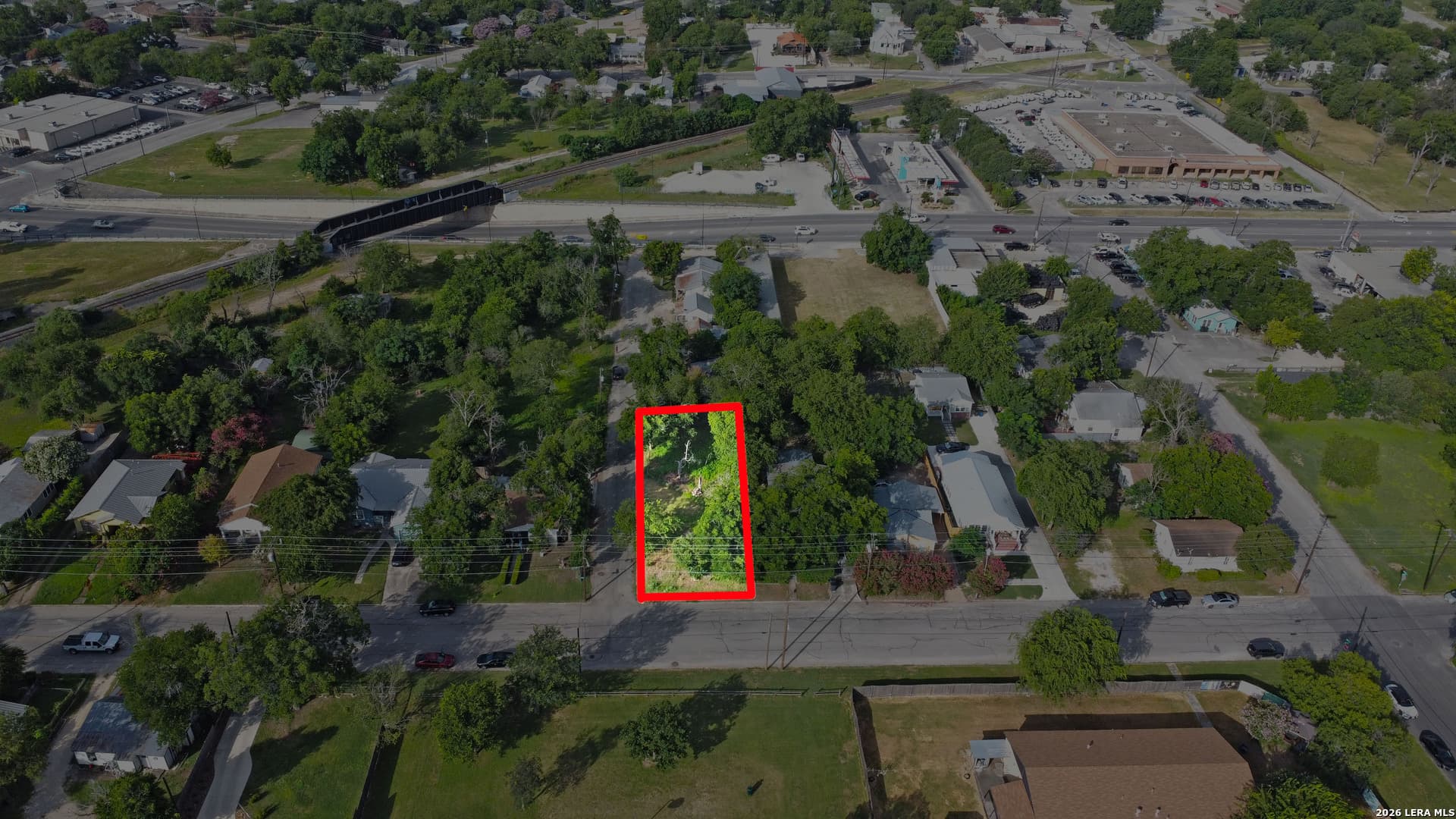 740 Comal Ave