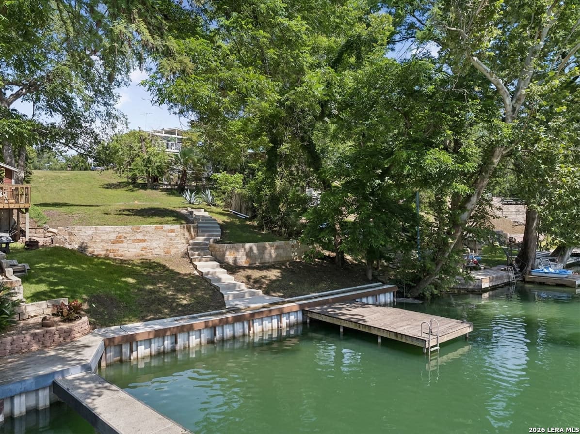 628 Cypress Rdg