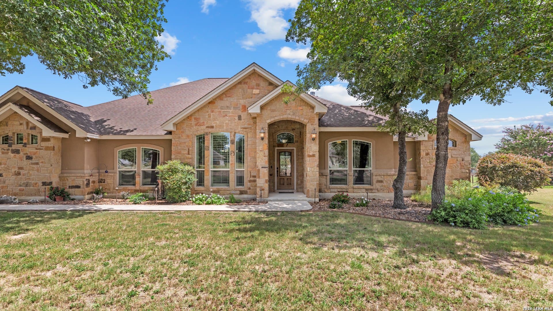 Main property image