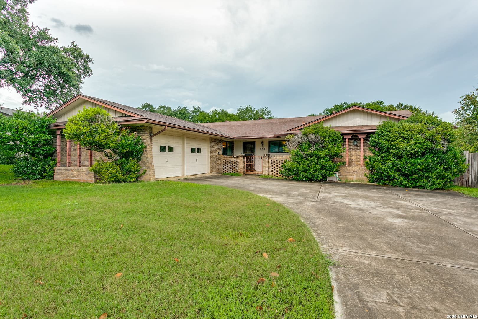 607 Amistad Blvd