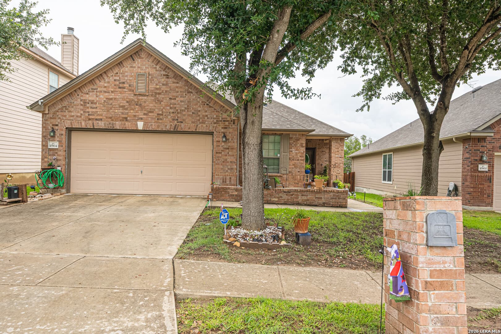 10904 Denae Dr